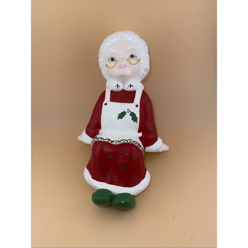 vintage hand-painted ceramic Mrs. Claus shelf-sitter 1983 scioto